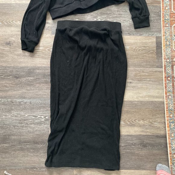 Black knit Maternity cropped sweater and skirt set Isabel Maternity Size M - Picture 2 of 4